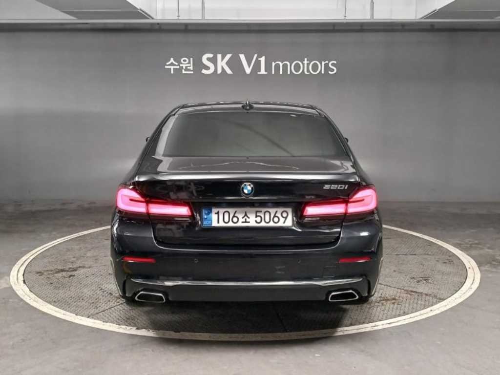 BMW 5시리즈 5시리즈 (G30) 520i 럭셔리 이미지 2