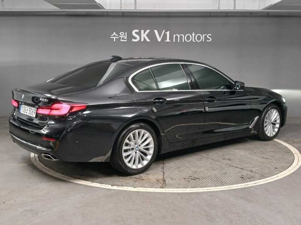 BMW 5시리즈 5시리즈 (G30) 520i 럭셔리 이미지 4