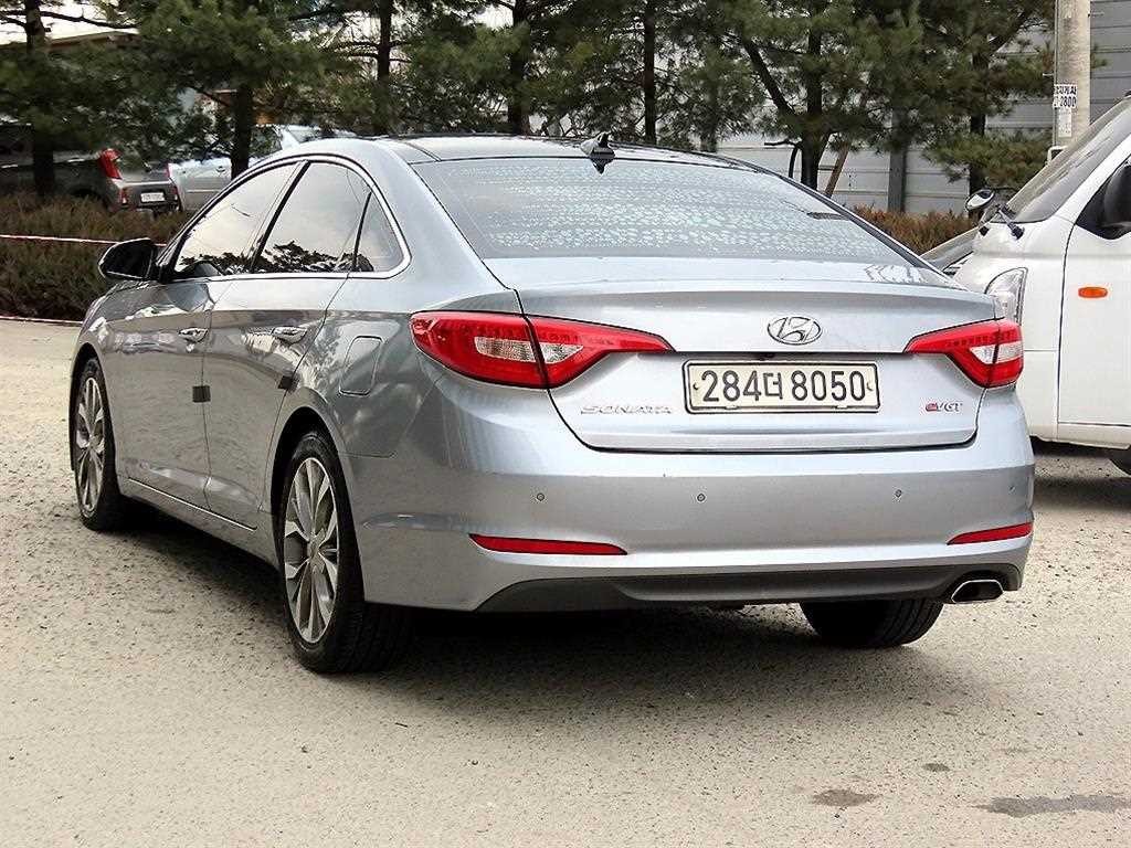 현대 쏘나타 LF 쏘나타 1.7 E-VGT 스마트 스페셜 이미지 3