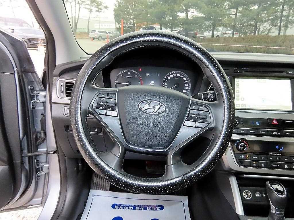 현대 쏘나타 LF 쏘나타 1.7 E-VGT 스마트 스페셜 이미지 8