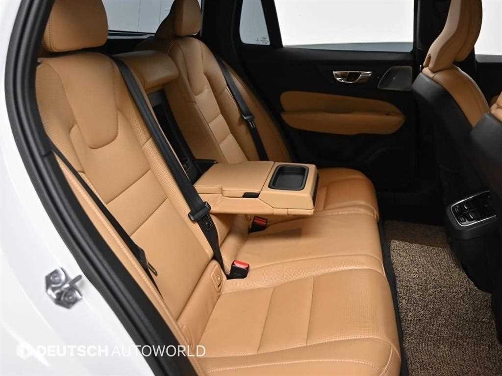 볼보 V60 V60 크로스 컨트리 2세대 2.0 B5 프로 AWD 이미지 12