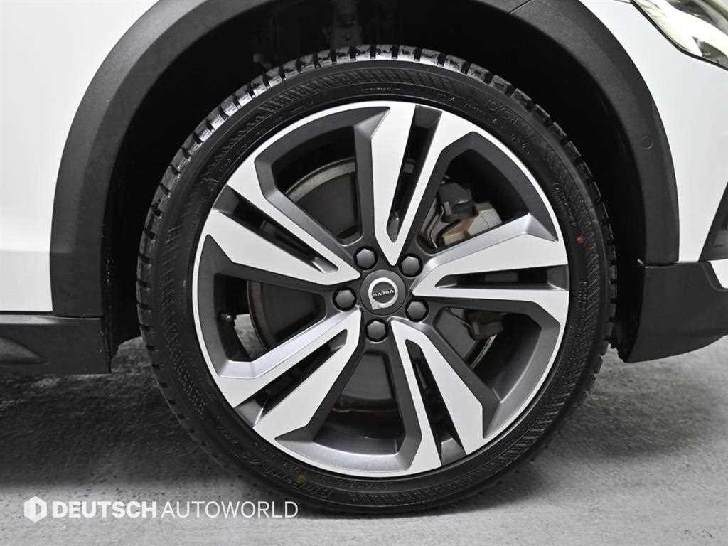 볼보 V60 V60 크로스 컨트리 2세대 2.0 B5 프로 AWD 이미지 5