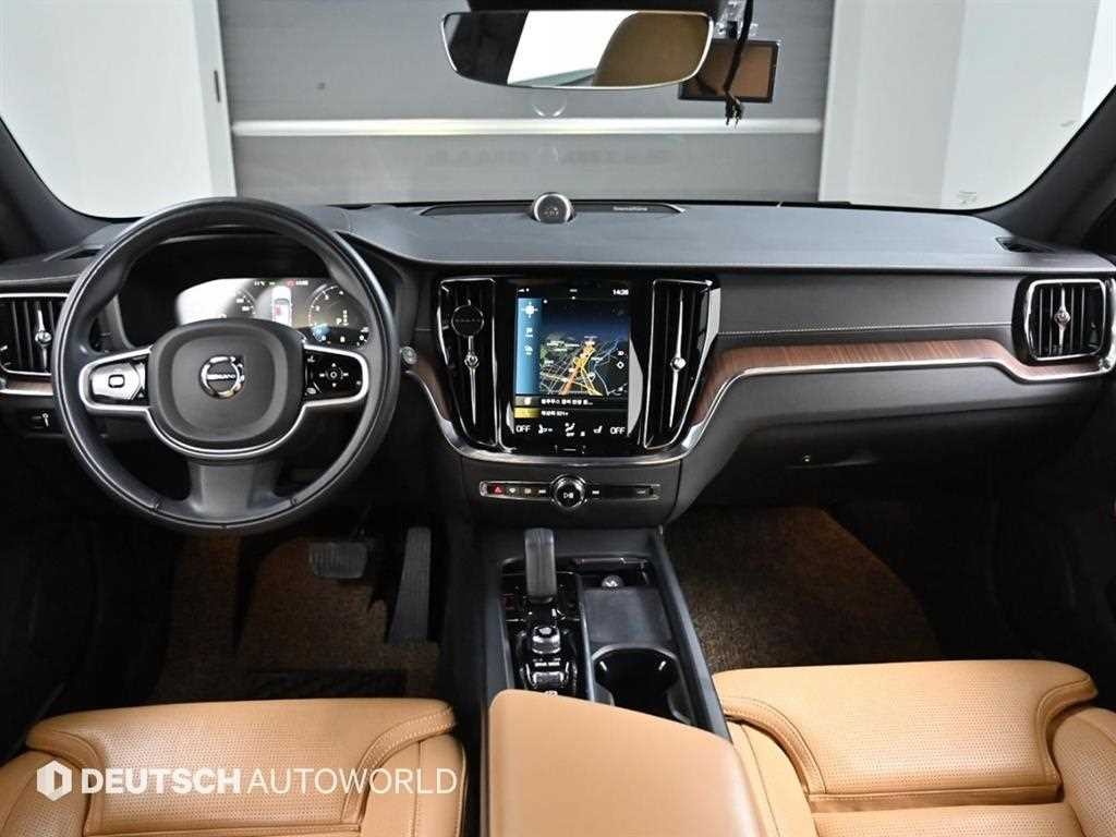 볼보 V60 V60 크로스 컨트리 2세대 2.0 B5 프로 AWD 이미지 7