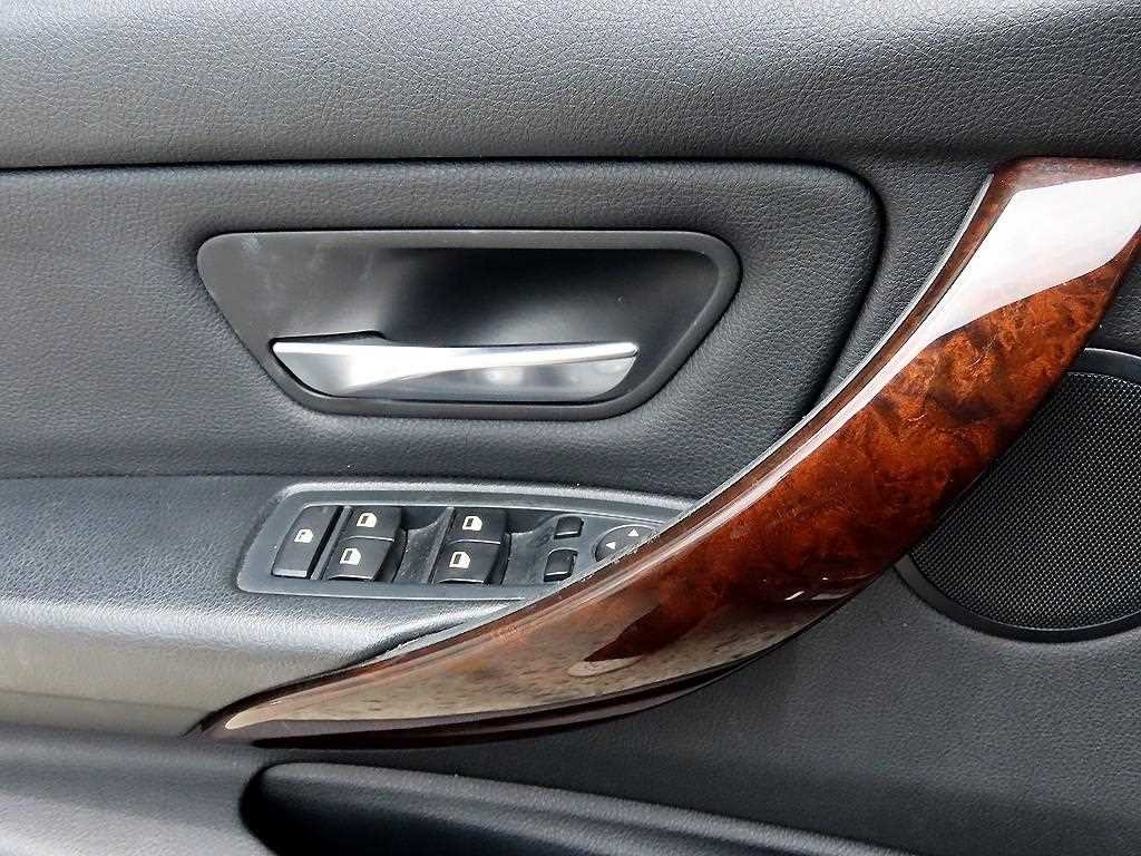 BMW 3시리즈 3시리즈 (F30) 320d 이미지 12