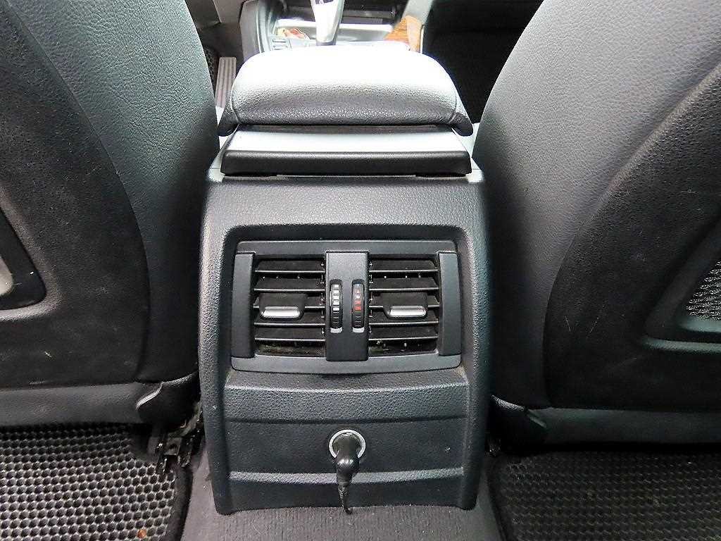 BMW 3시리즈 3시리즈 (F30) 320d 이미지 17
