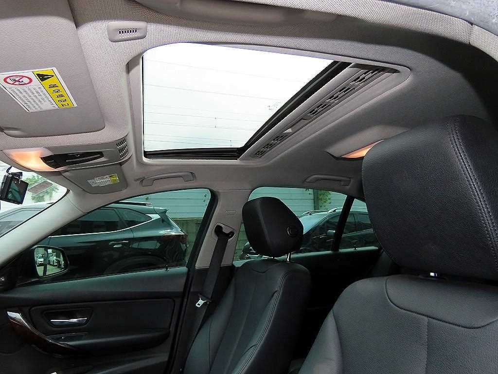 BMW 3시리즈 3시리즈 (F30) 320d 이미지 18