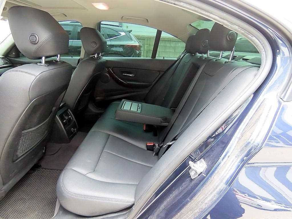 BMW 3시리즈 3시리즈 (F30) 320d 이미지 6