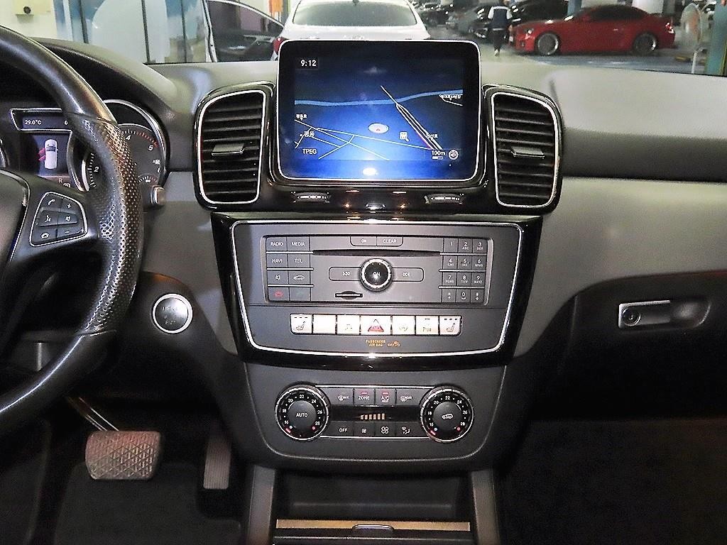 벤츠 GLE 클래스 GLE 클래스 W166 GLE 350 d 4MATIC 이미지 11