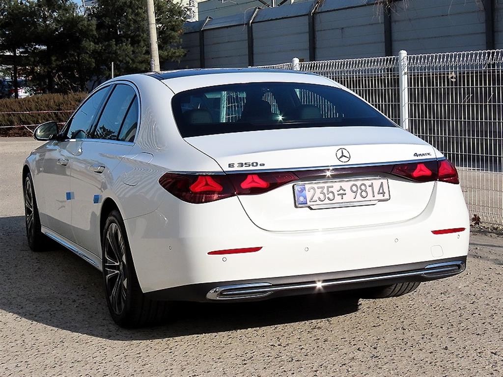 벤츠 E 클래스 E-클래스 W214 E350 e 4MATIC 익스클루시브 EQ 이미지 3