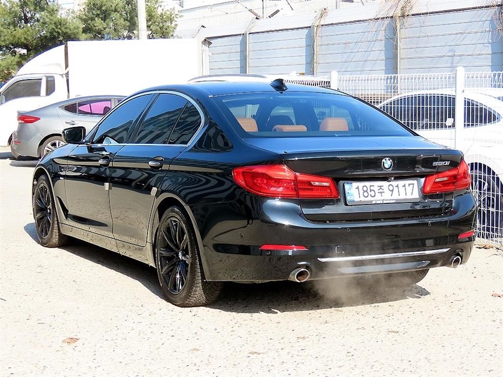 BMW 5시리즈 5시리즈 (G30) 520i 럭셔리 이미지 3