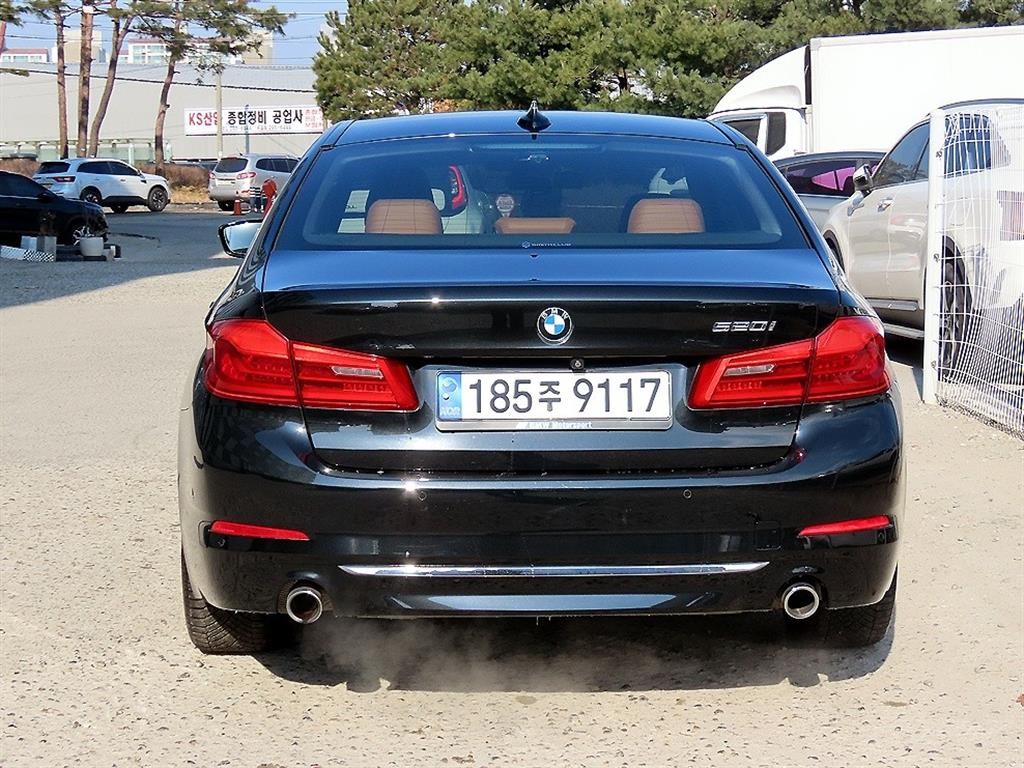 BMW 5시리즈 5시리즈 (G30) 520i 럭셔리 이미지 4