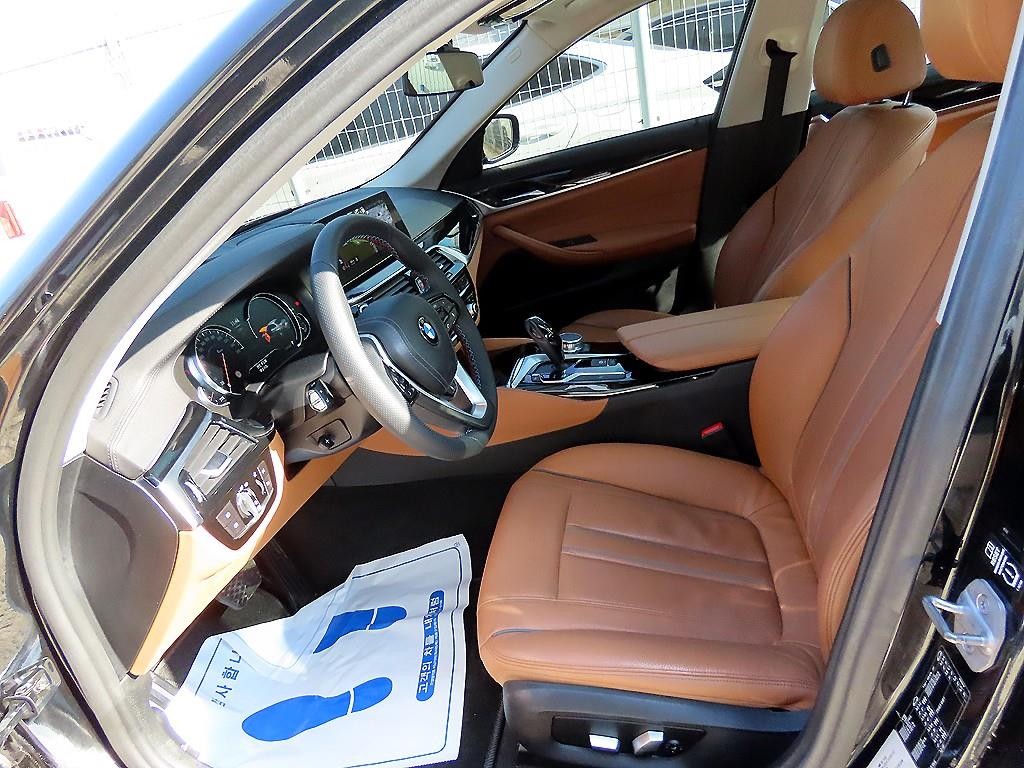 BMW 5시리즈 5시리즈 (G30) 520i 럭셔리 이미지 5