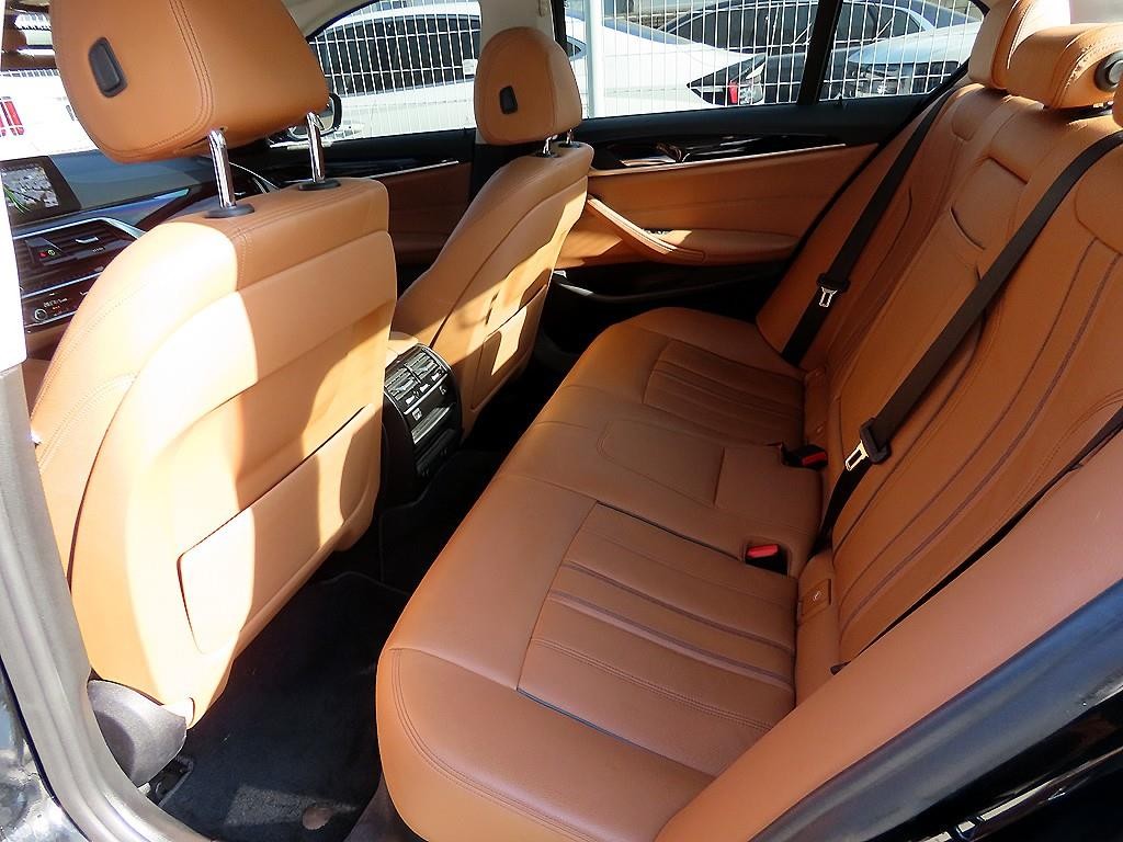 BMW 5시리즈 5시리즈 (G30) 520i 럭셔리 이미지 6