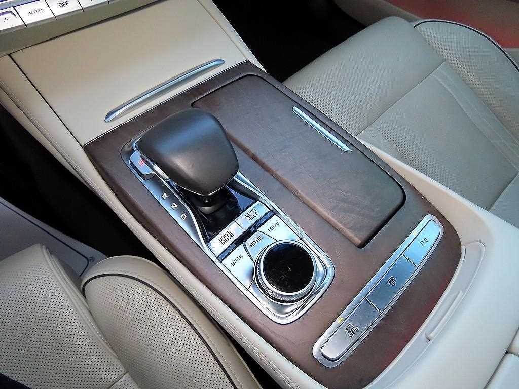 기아 K9 더 K9 3.8 GDI AWD 그랜드 플래티넘 이미지 11