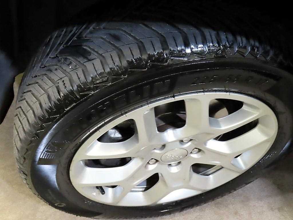 지프 레니게이드 2.0 디젤 론지튜드 AWD 이미지 19