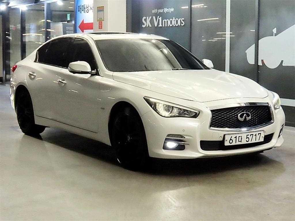 인피니티 Q Q50 2.2D 익스클루시브 이미지 1