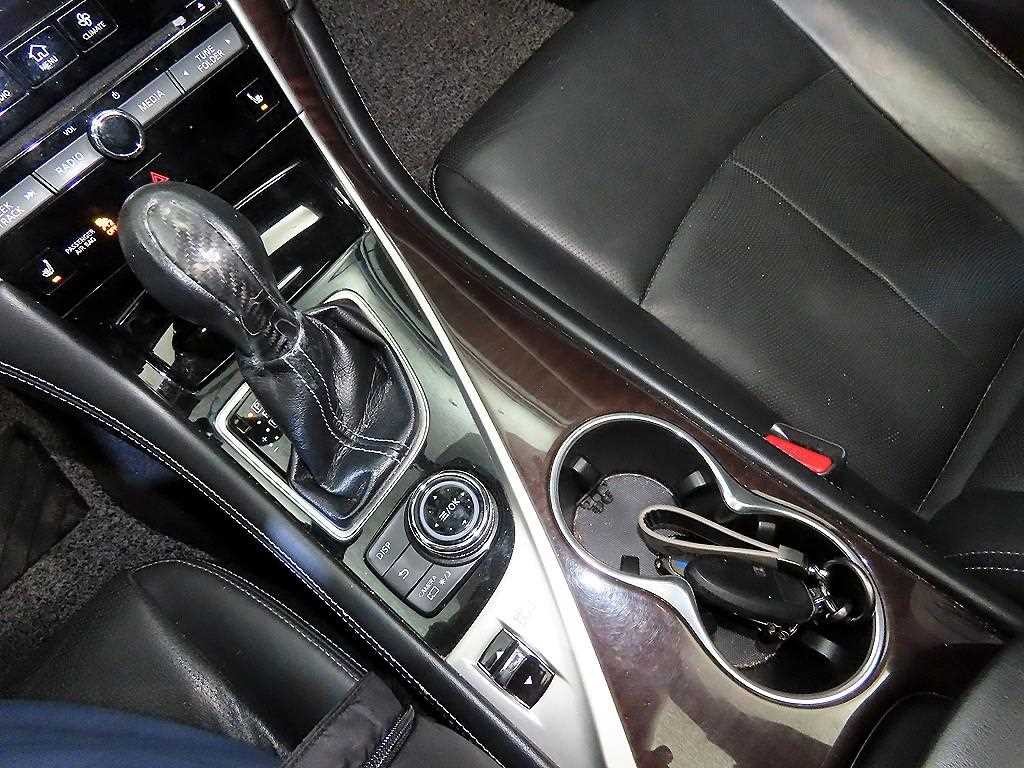 인피니티 Q Q50 2.2D 익스클루시브 이미지 12