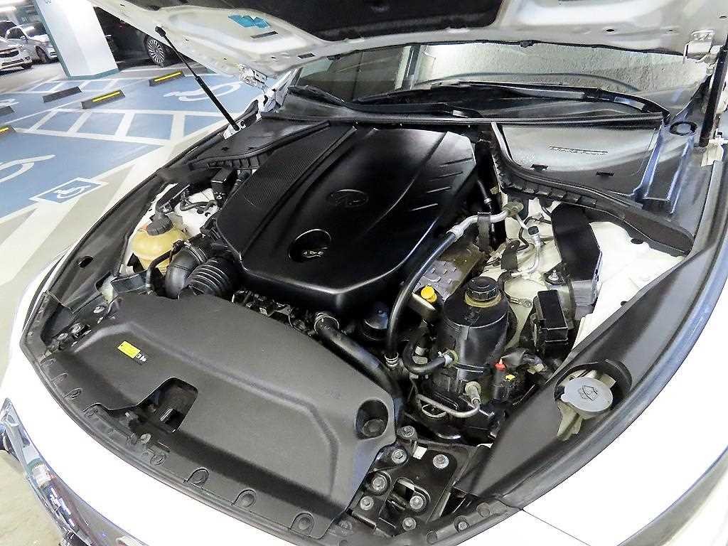 인피니티 Q Q50 2.2D 익스클루시브 이미지 19