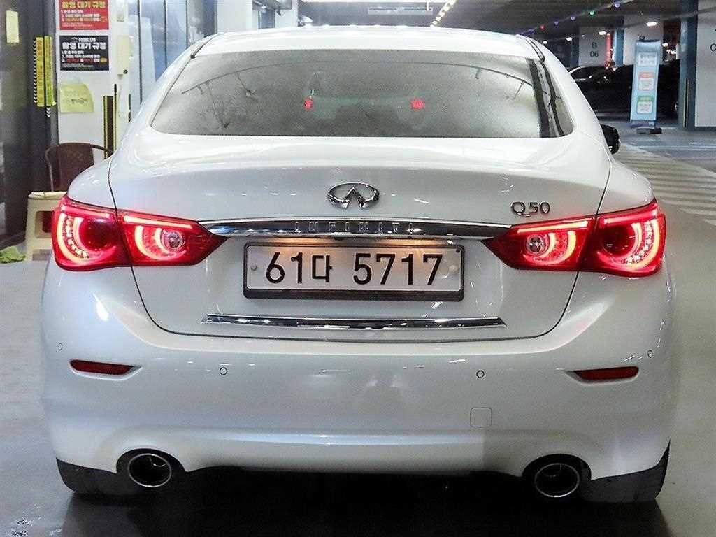 인피니티 Q Q50 2.2D 익스클루시브 이미지 5
