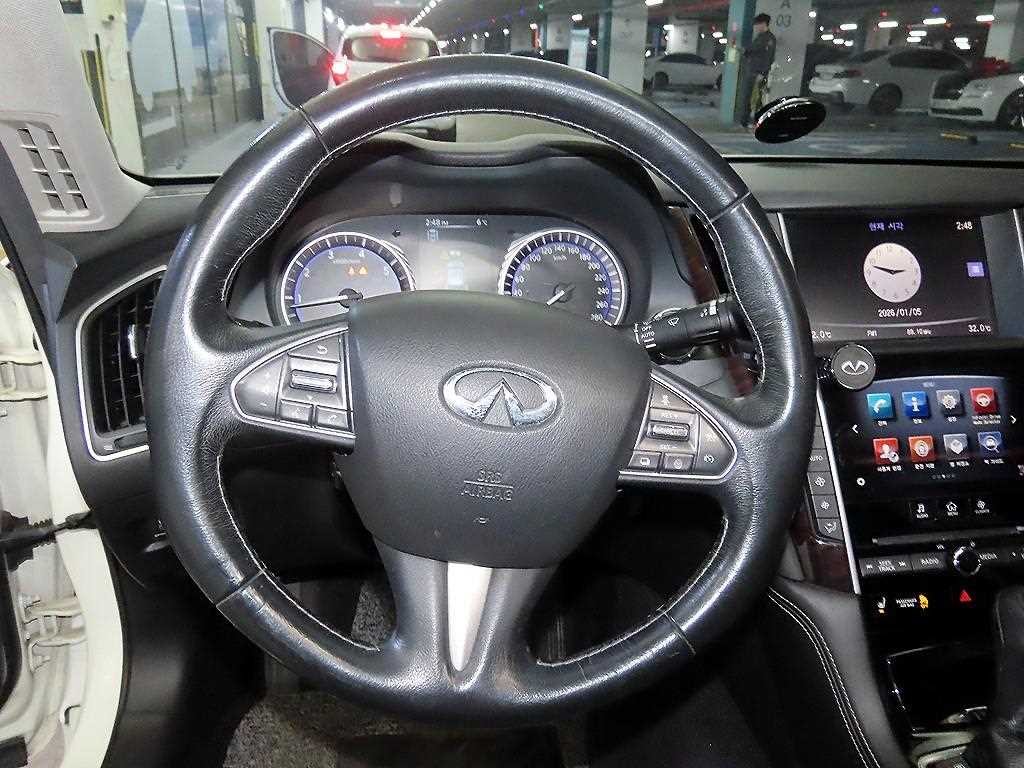 인피니티 Q Q50 2.2D 익스클루시브 이미지 8
