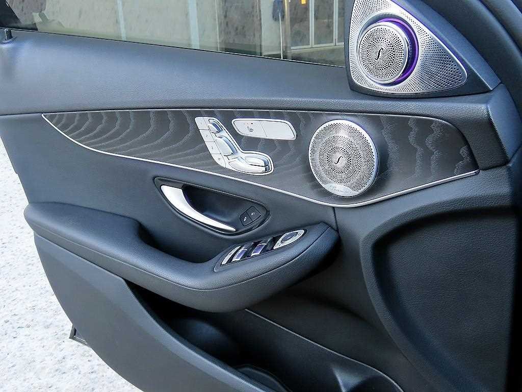 벤츠 C 클래스 C클래스 W205 C200 이미지 11