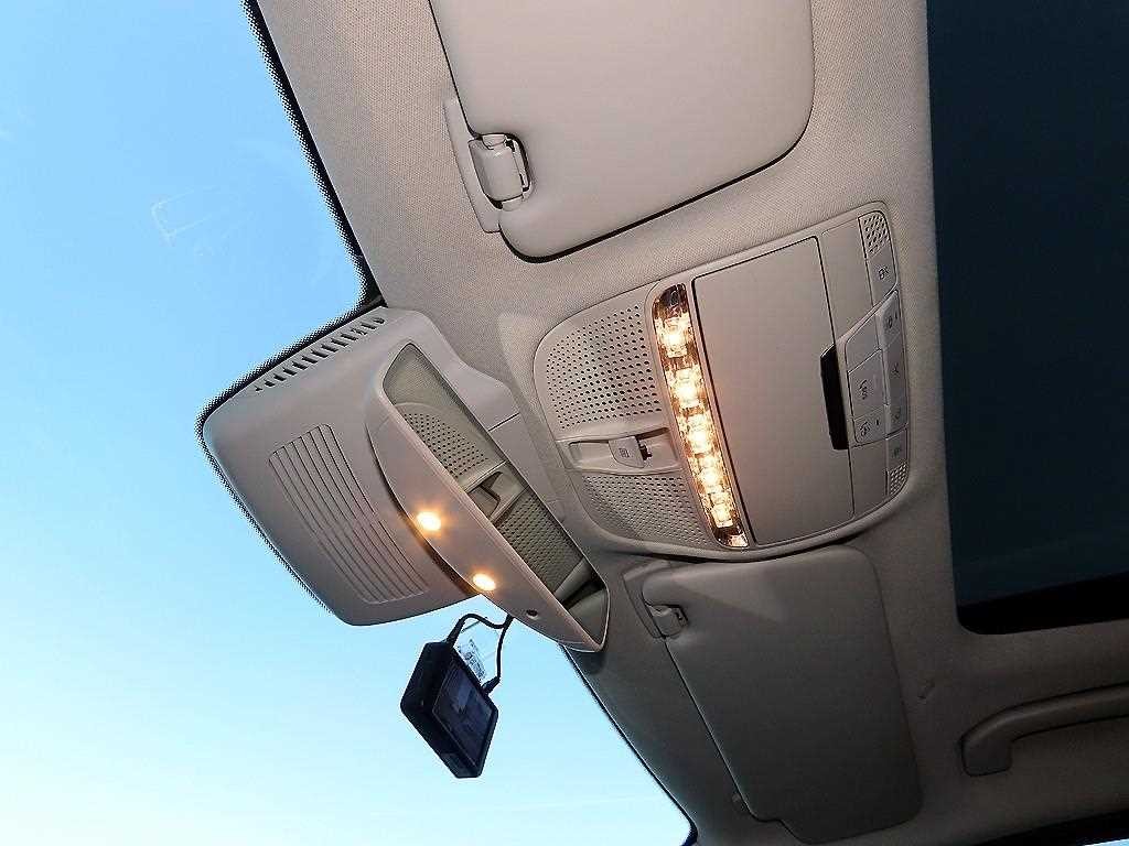벤츠 C 클래스 C클래스 W205 C200 이미지 16