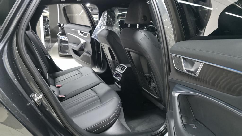 아우디 A6 A6 (C8) 45 TFSI 프리미엄 이미지 16