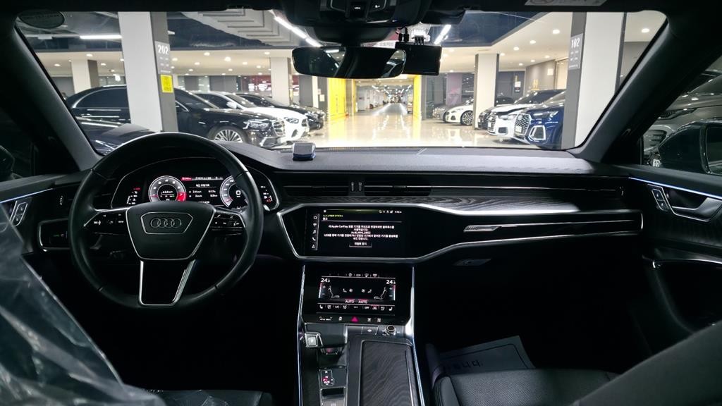 아우디 A6 A6 (C8) 45 TFSI 프리미엄 이미지 18