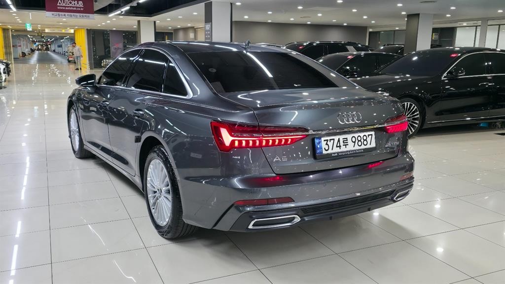 아우디 A6 A6 (C8) 45 TFSI 프리미엄 이미지 4
