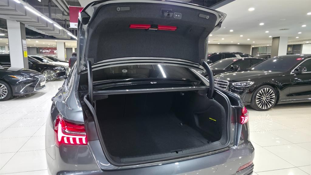 아우디 A6 A6 (C8) 45 TFSI 프리미엄 이미지 7