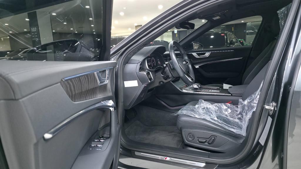 아우디 A6 A6 (C8) 45 TFSI 프리미엄 이미지 8