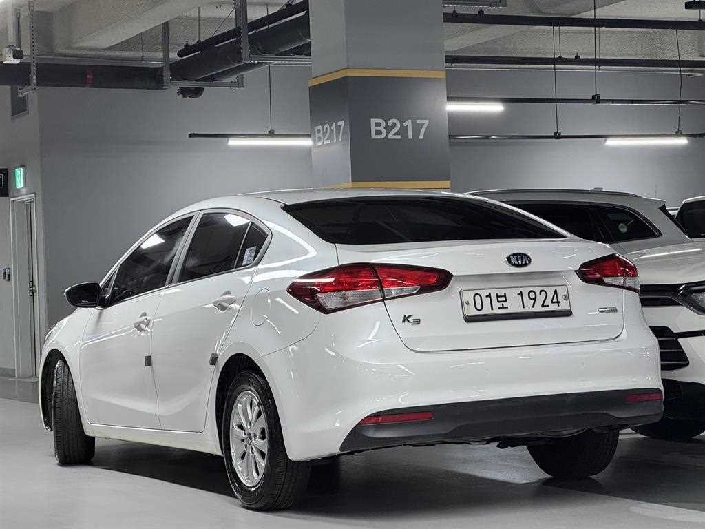기아 K3 더뉴 K3 1.6 VGT 디럭스 이미지 3