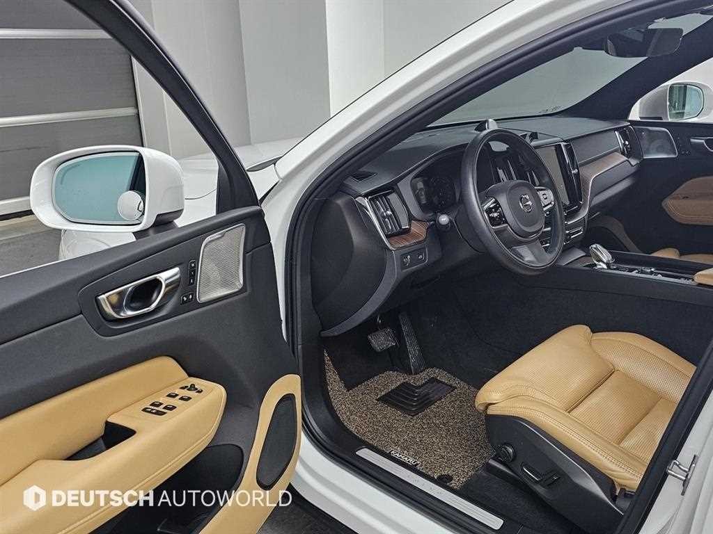볼보 XC60 XC60(2세대) B5 AWD 인스크립션 이미지 11