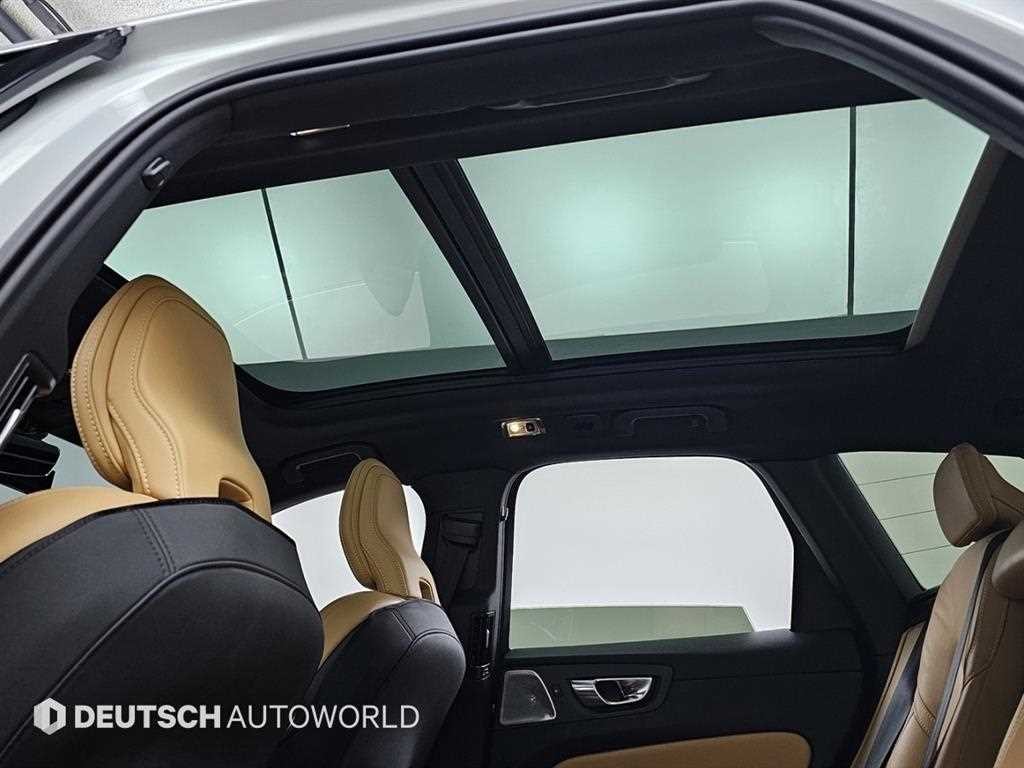 볼보 XC60 XC60(2세대) B5 AWD 인스크립션 이미지 19
