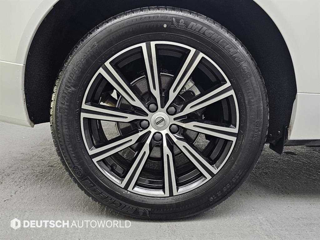 볼보 XC60 XC60(2세대) B5 AWD 인스크립션 이미지 5