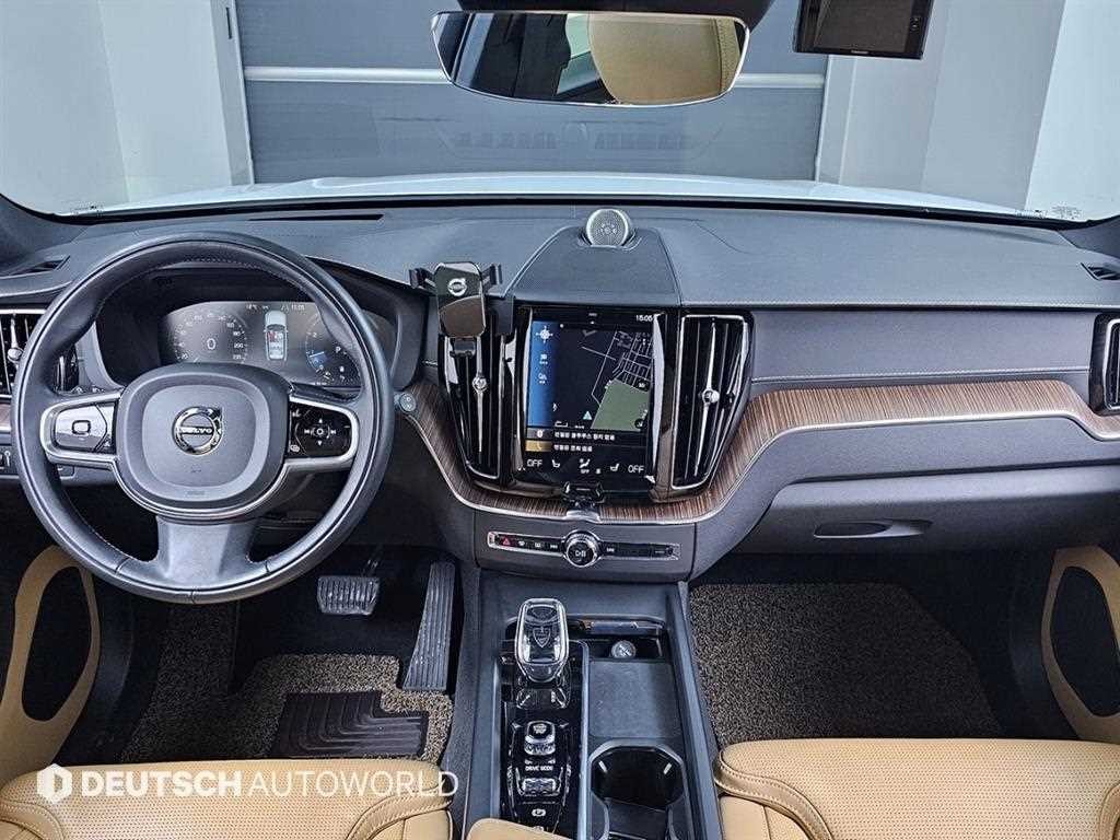 볼보 XC60 XC60(2세대) B5 AWD 인스크립션 이미지 7