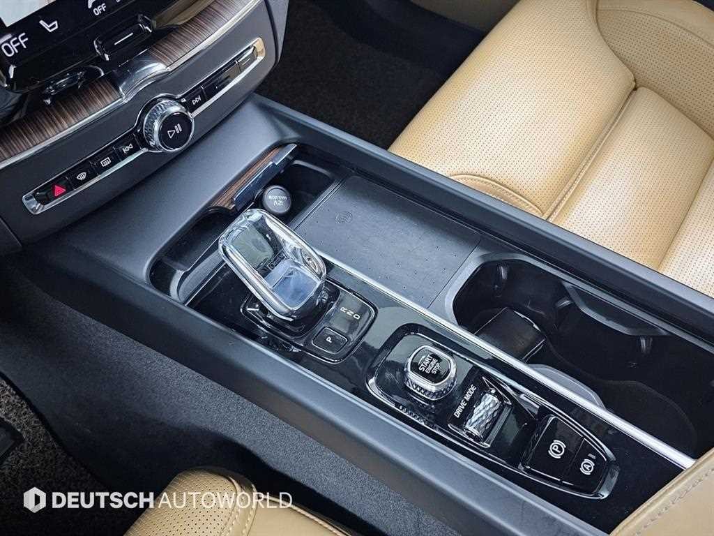 볼보 XC60 XC60(2세대) B5 AWD 인스크립션 이미지 9