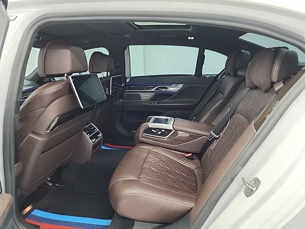 BMW 7시리즈 7시리즈 (G11) 730Ld xDrive 디자인 퓨어 엑설런스 이미지 12