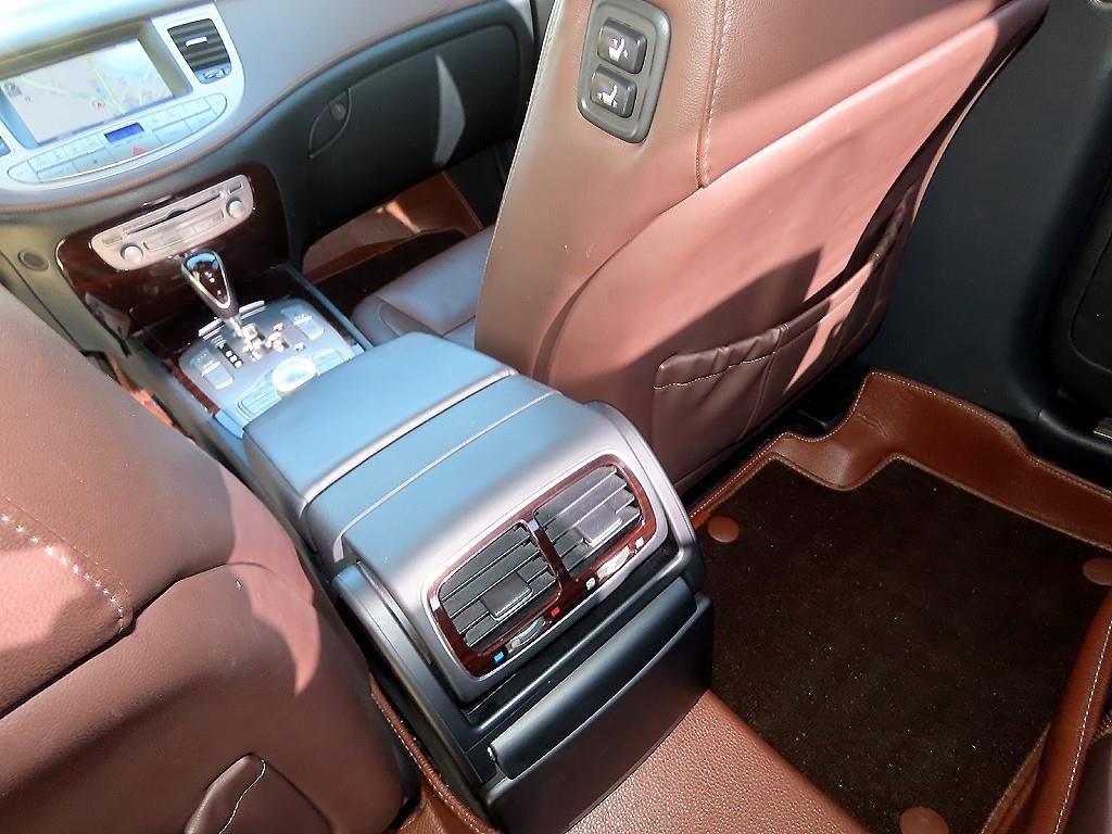 현대 제네시스 BH330 PREMIUM 스페셜 이미지 17