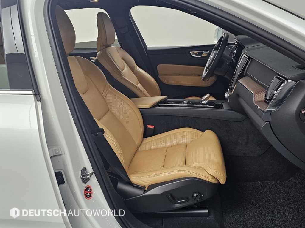 볼보 XC60 XC60(2세대) B5 AWD 인스크립션 이미지 10