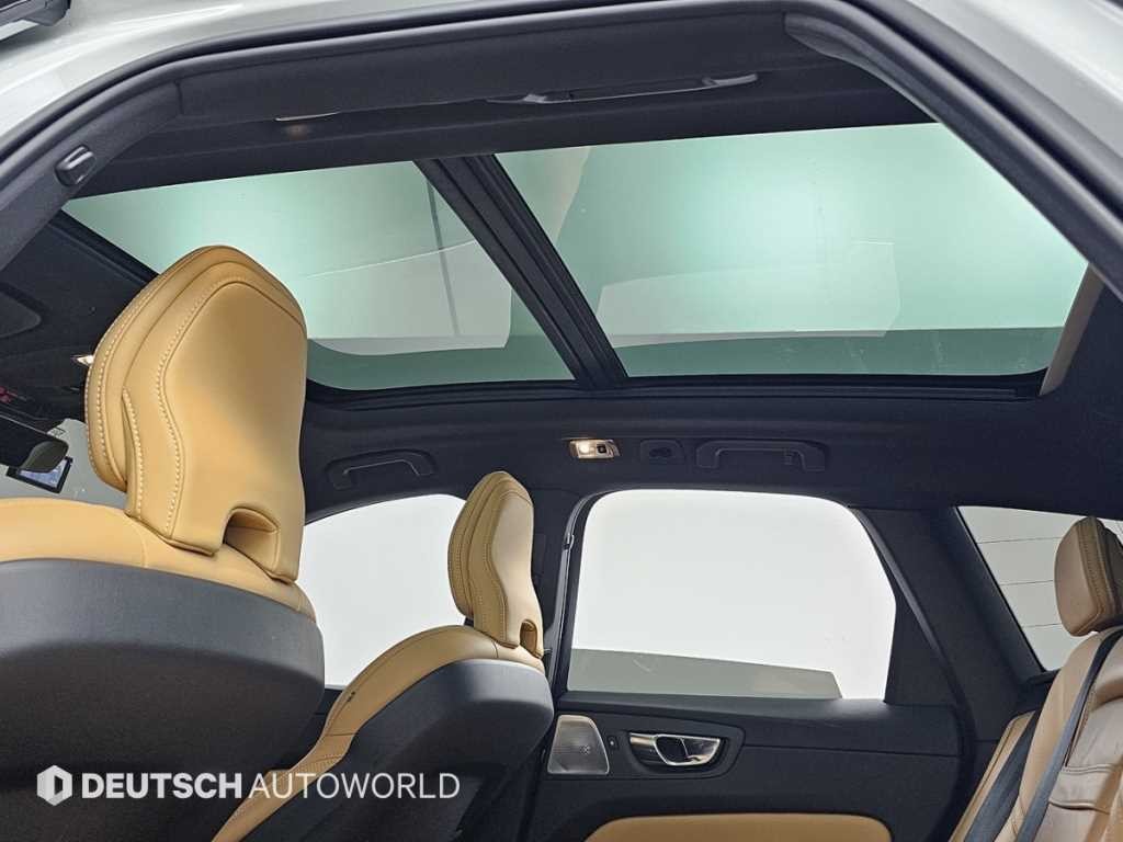 볼보 XC60 XC60(2세대) B5 AWD 인스크립션 이미지 19