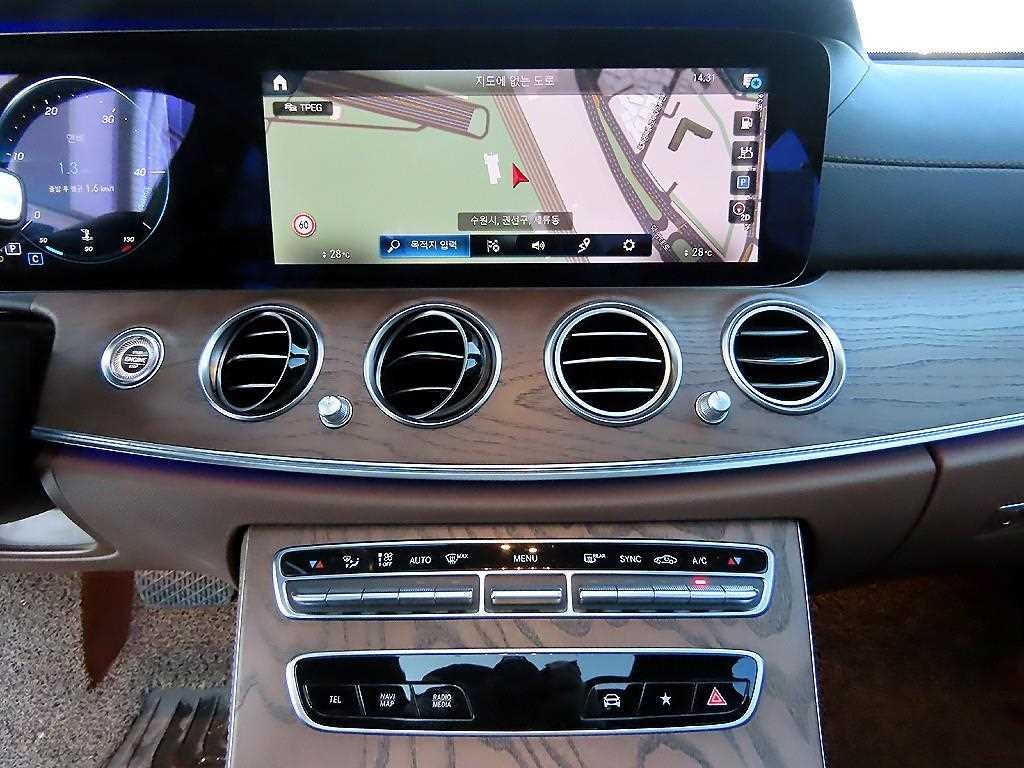 벤츠 E 클래스 E-클래스 W213 E250 익스클루시브 이미지 13