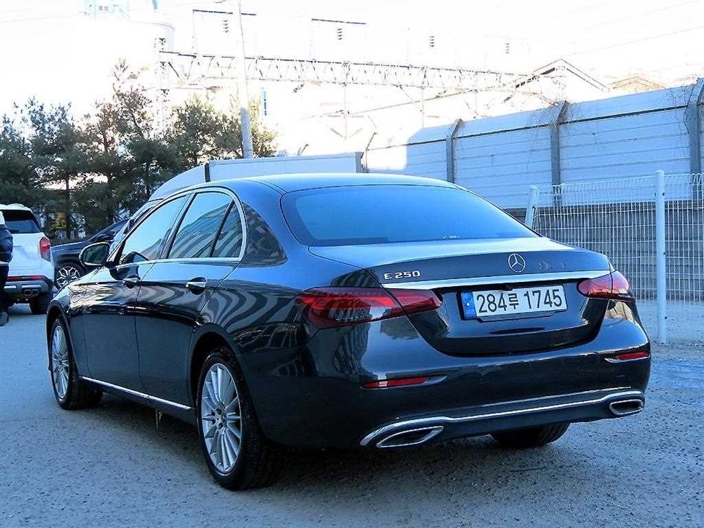 벤츠 E 클래스 E-클래스 W213 E250 익스클루시브 이미지 3