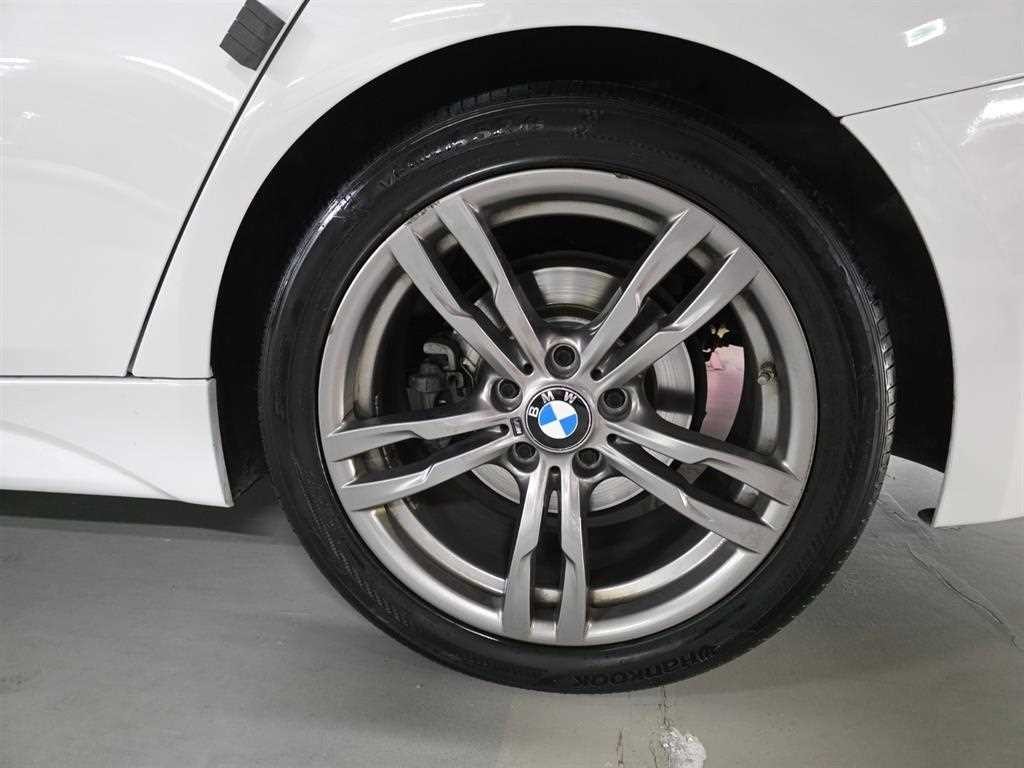 BMW 3시리즈 3시리즈 (F30) 320i M 스포츠 쉐도우 이미지 17