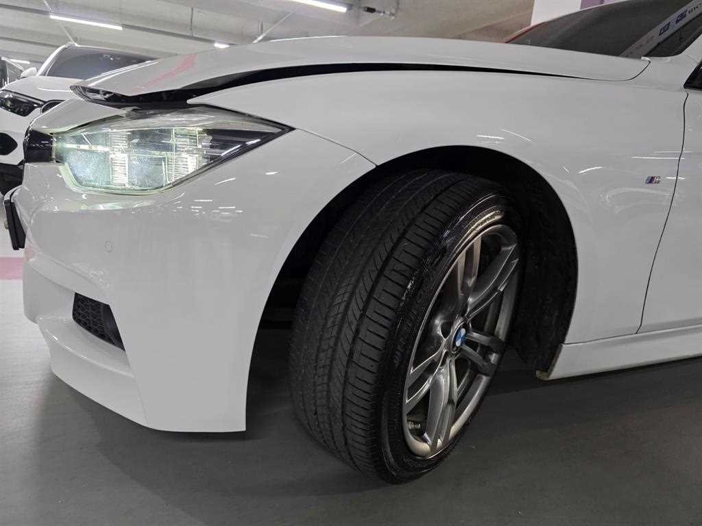 BMW 3시리즈 3시리즈 (F30) 320i M 스포츠 쉐도우 이미지 18