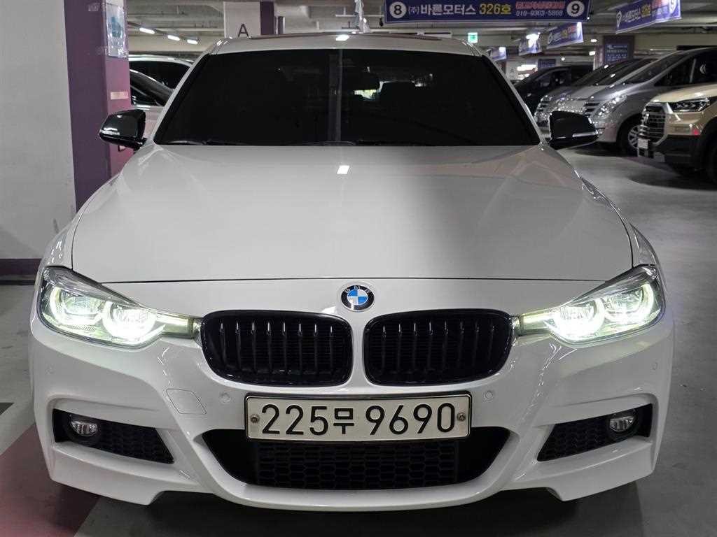 BMW 3시리즈 3시리즈 (F30) 320i M 스포츠 쉐도우 이미지 2