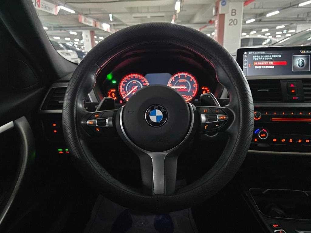 BMW 3시리즈 3시리즈 (F30) 320i M 스포츠 쉐도우 이미지 7