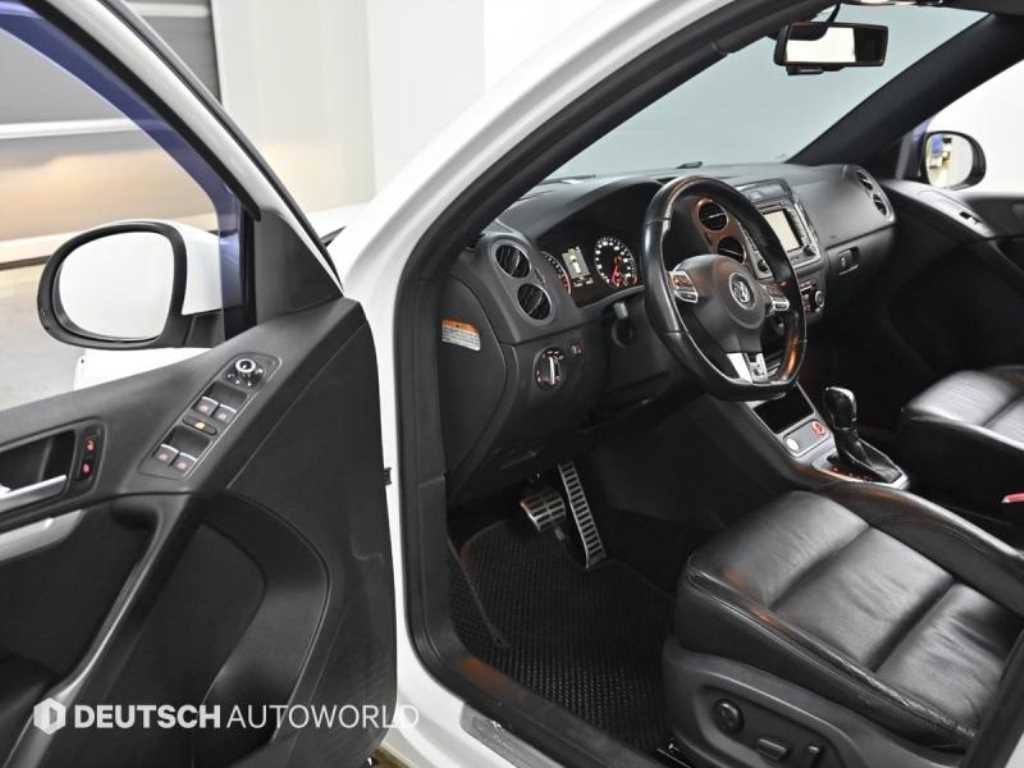 폭스바겐 티구안 뉴티구안 2.0 TDI R-라인 이미지 11
