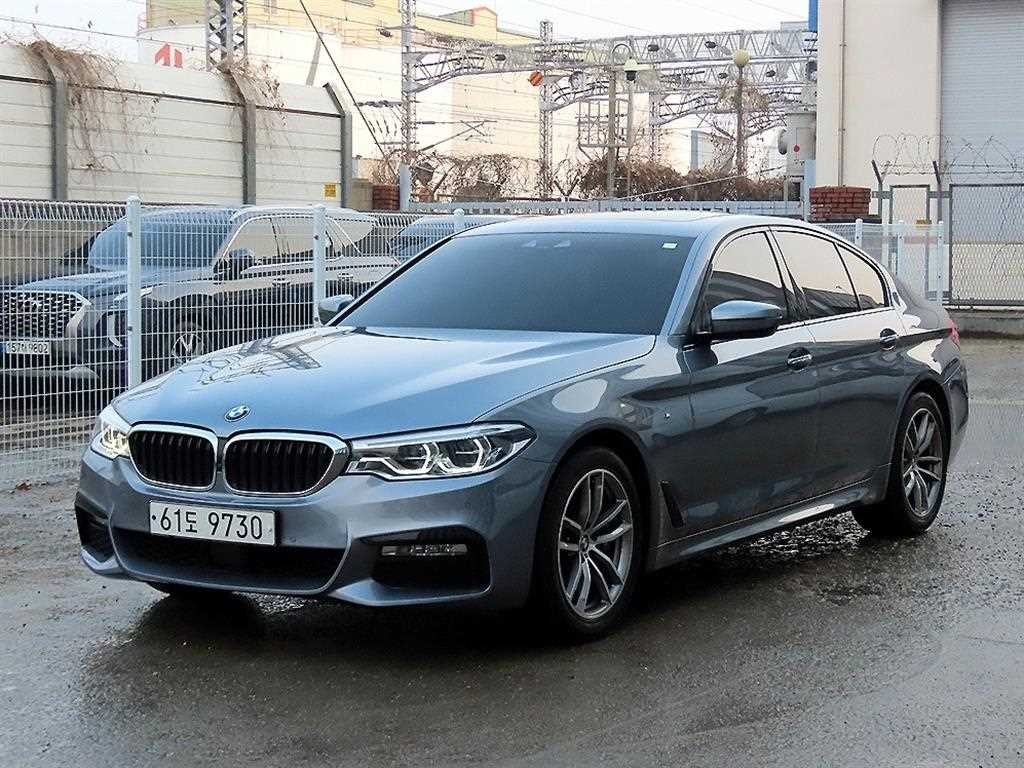 BMW 5시리즈 5시리즈 (G30) 530i M 스포츠 플러스 이미지 2