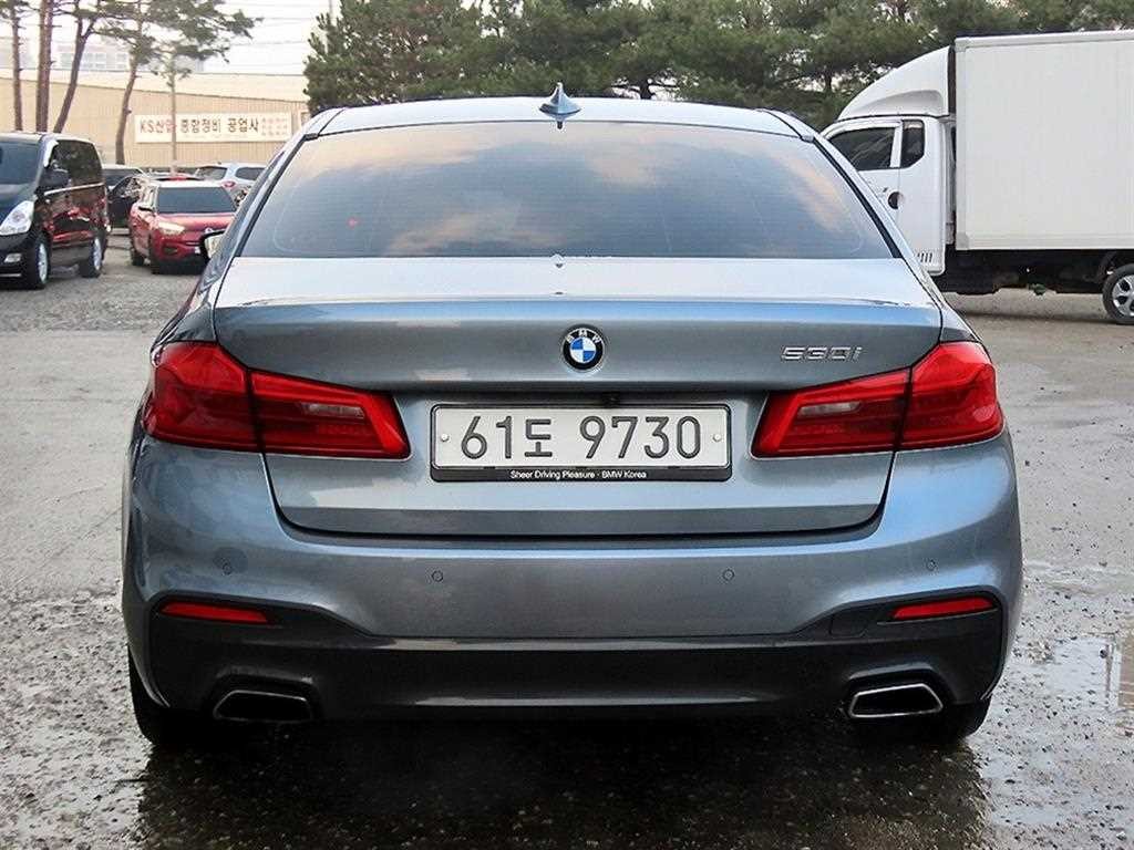 BMW 5시리즈 5시리즈 (G30) 530i M 스포츠 플러스 이미지 4